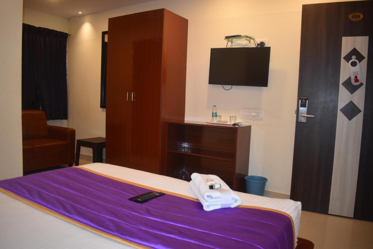 Hotel Ur Comforts Jayanagar Bangalore Exterior photo